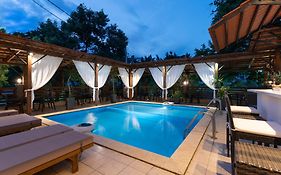 Kipos Resort